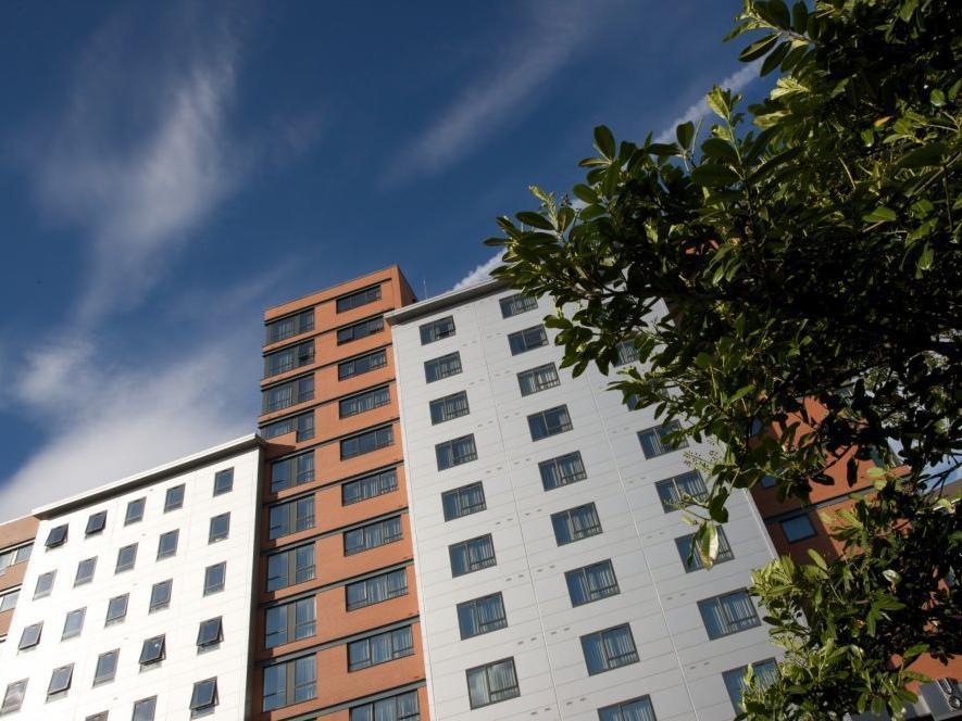 Roomzzz Leeds City West Exterior foto